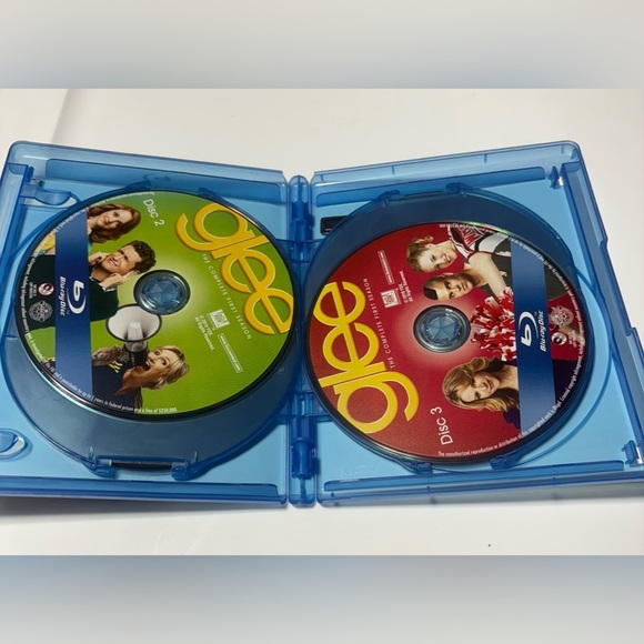 GLEE Complete 1st Season Blu-Ray Disc Set of the TV series. 4 disc set - Picture 4 of 5
